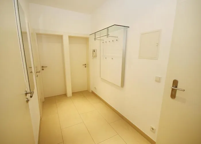 Moebliertes Im Herzen Von * Düsseldorf