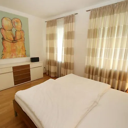 Moebliertes Im Herzen Von דירה *